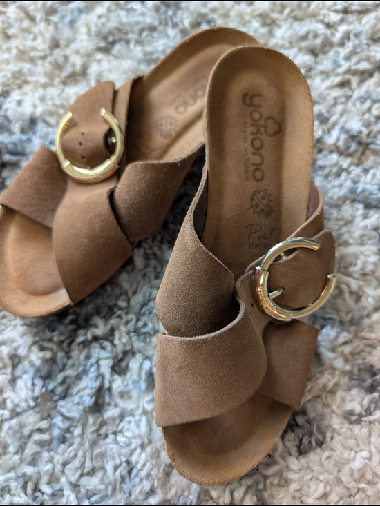yokono Shoes - Brown Suede Slide Sandals with Gold Buckle
